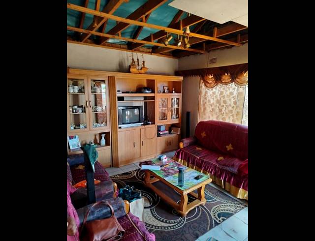 3 BEDROOM HOUSE FOR SALE IN RIETVALLEI